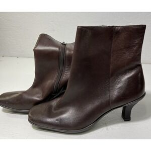 Antonio Melani Boots Size 8 Brown Leather Ankle Calf Booties  Workwear Office